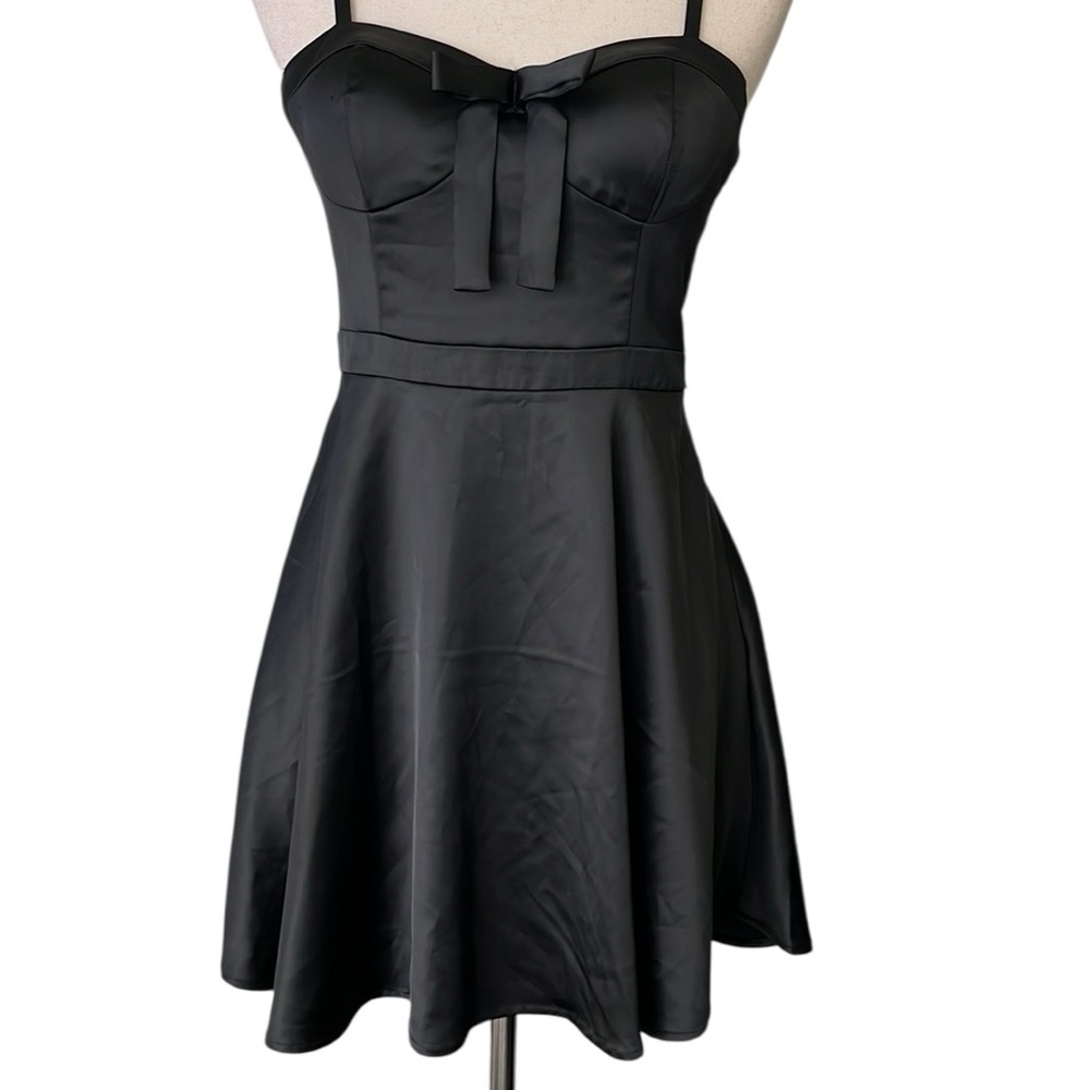 Forever 21 Exclusive Satin Fit and Flare Corset Dress - Picture 7 of 12